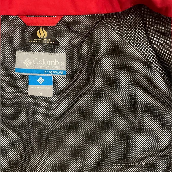 Columbia Sportswear Goretex waterproof red rain jacket, size medium. - Picture 6 of 11